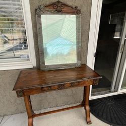 Wood Table With Mirror 