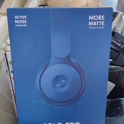 Beats Solo Pro 