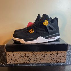 Jordan 4 Retro Royalty
