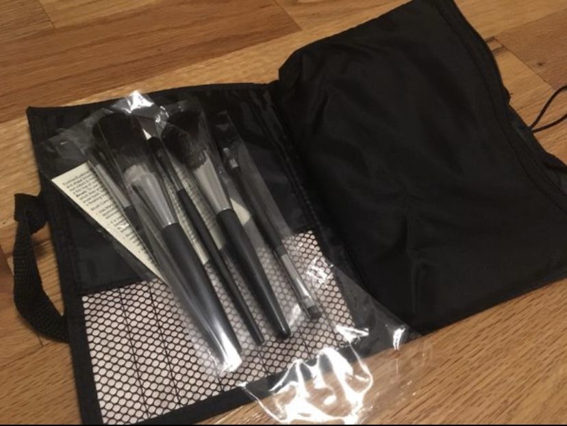 Mary Kay Brush collection