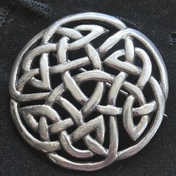 925 Sterling Silver Vintage Brooch Pin Solid Cutout Celtic Knot Design-11.43g
