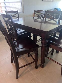 Extend Pub table 6 chairs