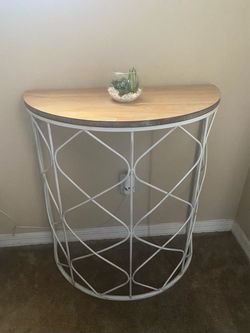 Entryway table