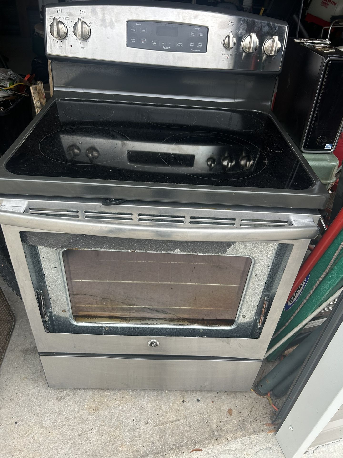 GE Electric Stove / Like New - Read Below ⬇️