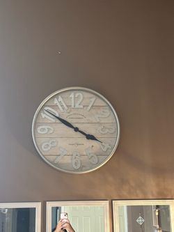 Wall clock decor