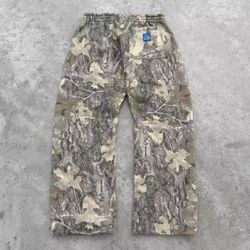 camo pants