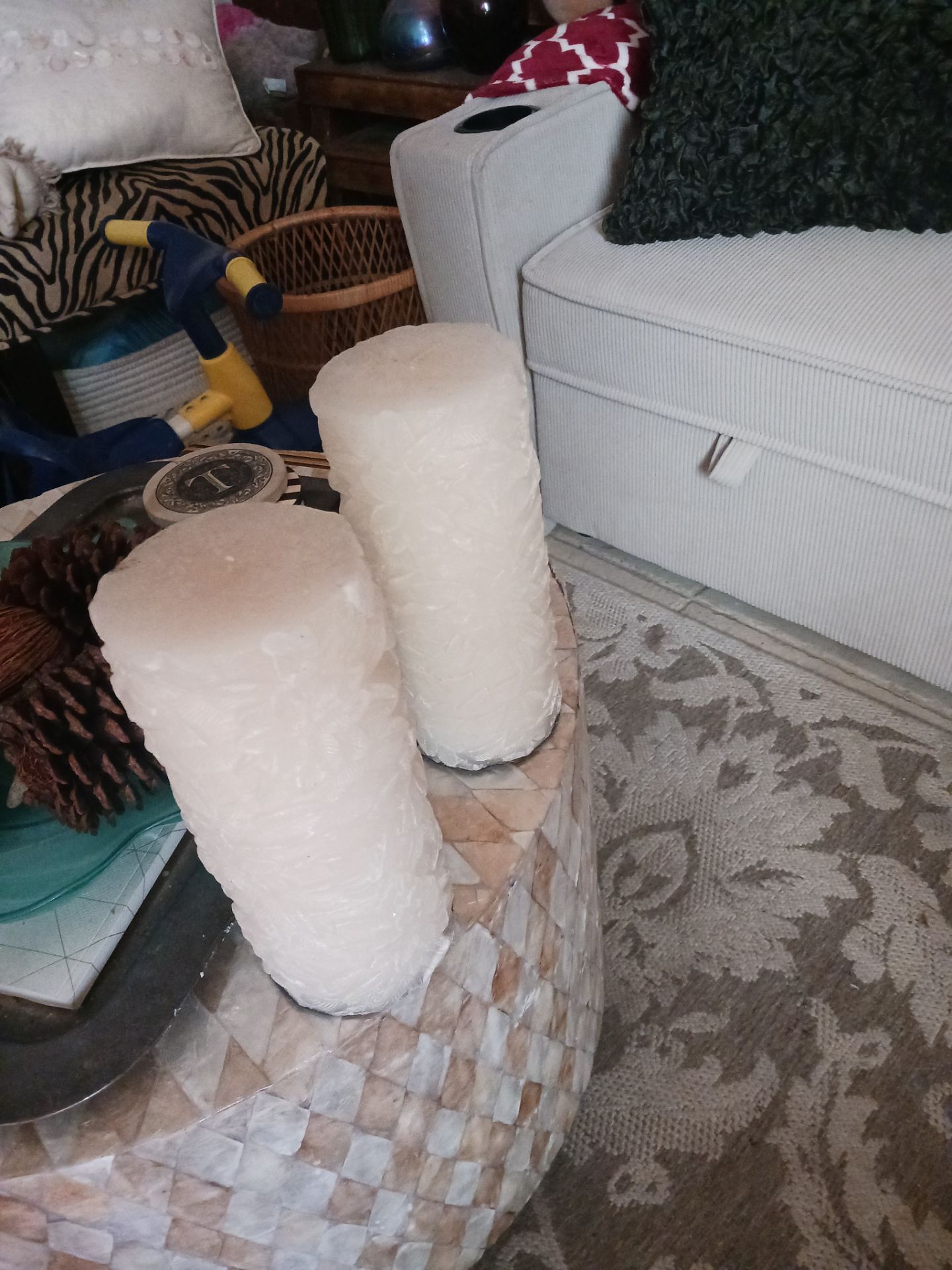 2 EX LARG NEW FANCY CANDLE SET NEVER USED 10 SET PAID 38EACH