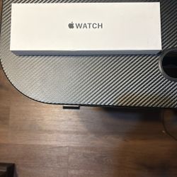 Space Gray Cellular Apple Watch SE Gen2 