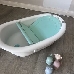 Baby Bath + Silicon Toy Set