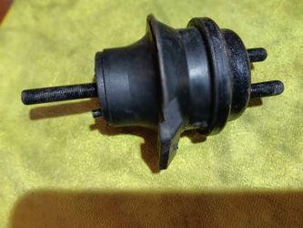 Lexus IS300 / GS300  Motor Mount