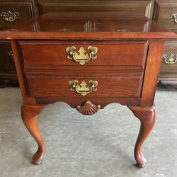 Vintage Side Table - American Drew Queen Anne Solid Cherry