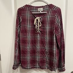 G.H. Bass Red Plaid Long Sleeve Women’s Size Large Lace Up Top.