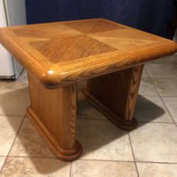 Antique/Vintage Oak Wood End Table 