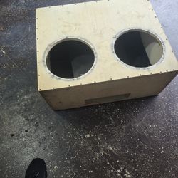 2 12" Subwoofer Box 