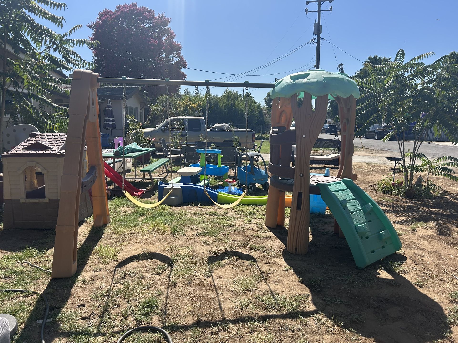 Little Tikes Tree House Swings Set
