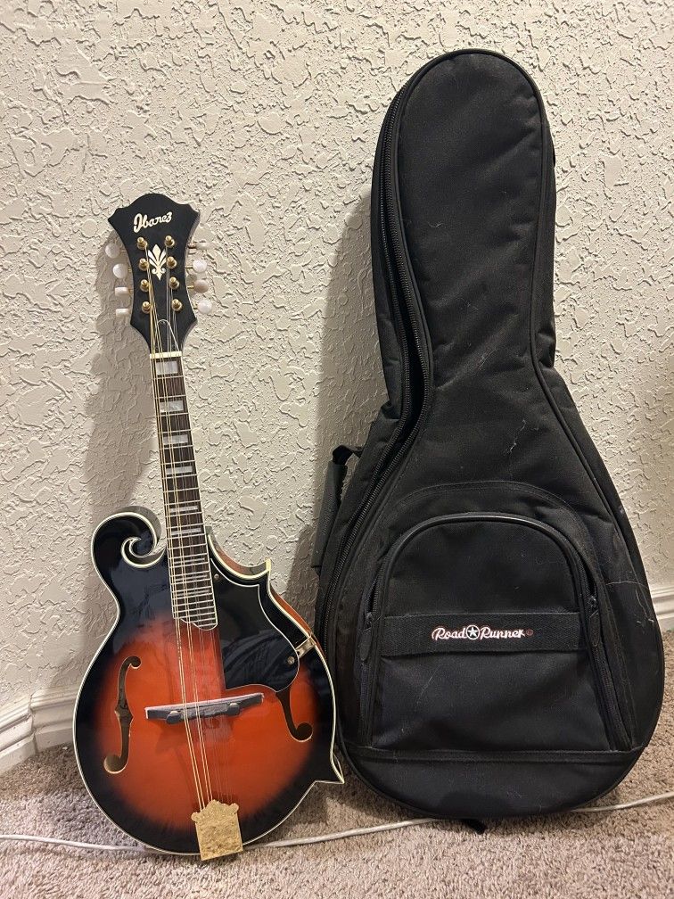 Mandolin + Case