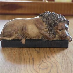 Crouching Lion Sculpture Resin Sculpture Wild Animal Figure 11"