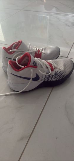Nike sneakers adult size 7 basketball