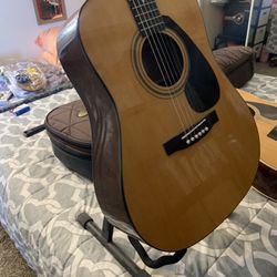 Acoustic Guitar With Stand Yamaha