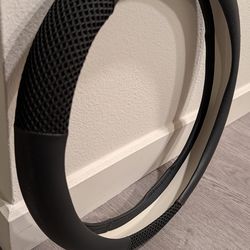 Sporty Steering Wheel Cover (15")