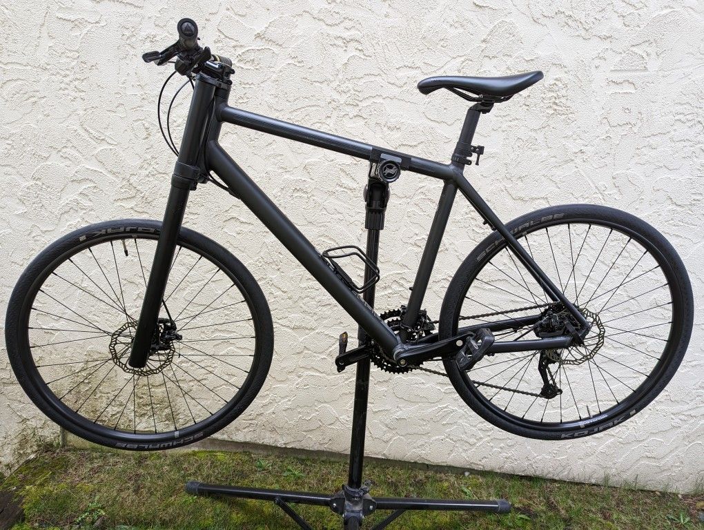 Cannondale Bad Boy 4 - 2017 -27.5 - Lefty Fork - Size Large Hybrid Bike