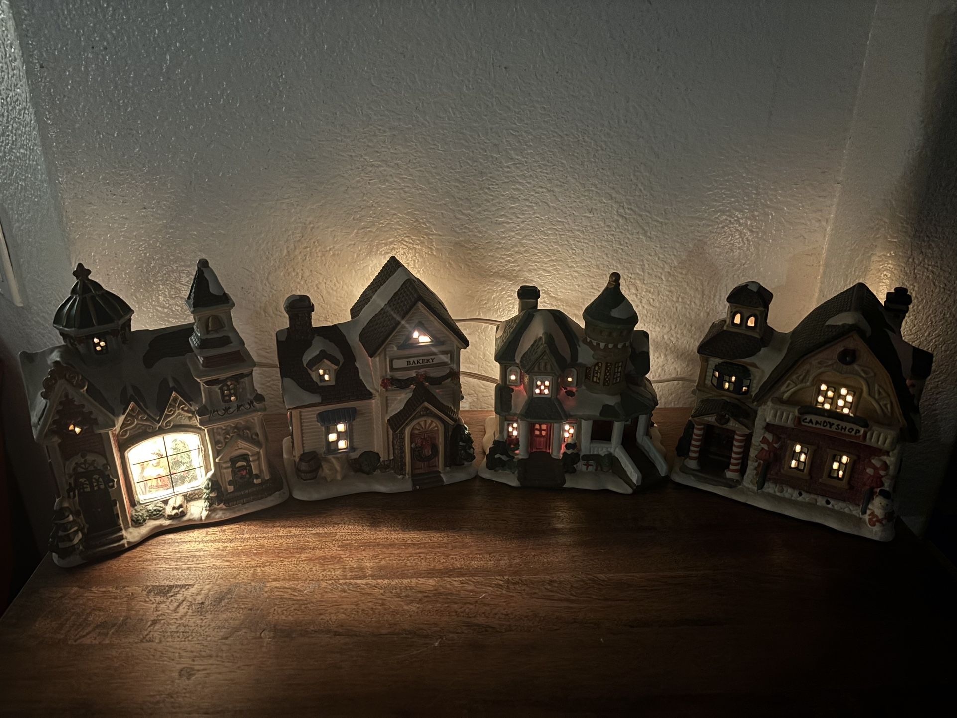 Set Of 4 Vintage Christmas Houses