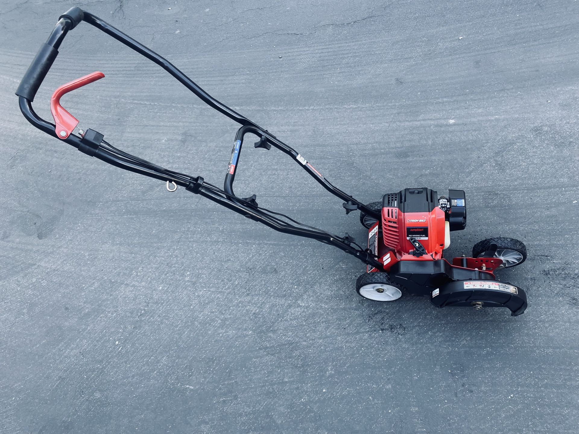 Troy Bilt 4 Cycle Gas Edger