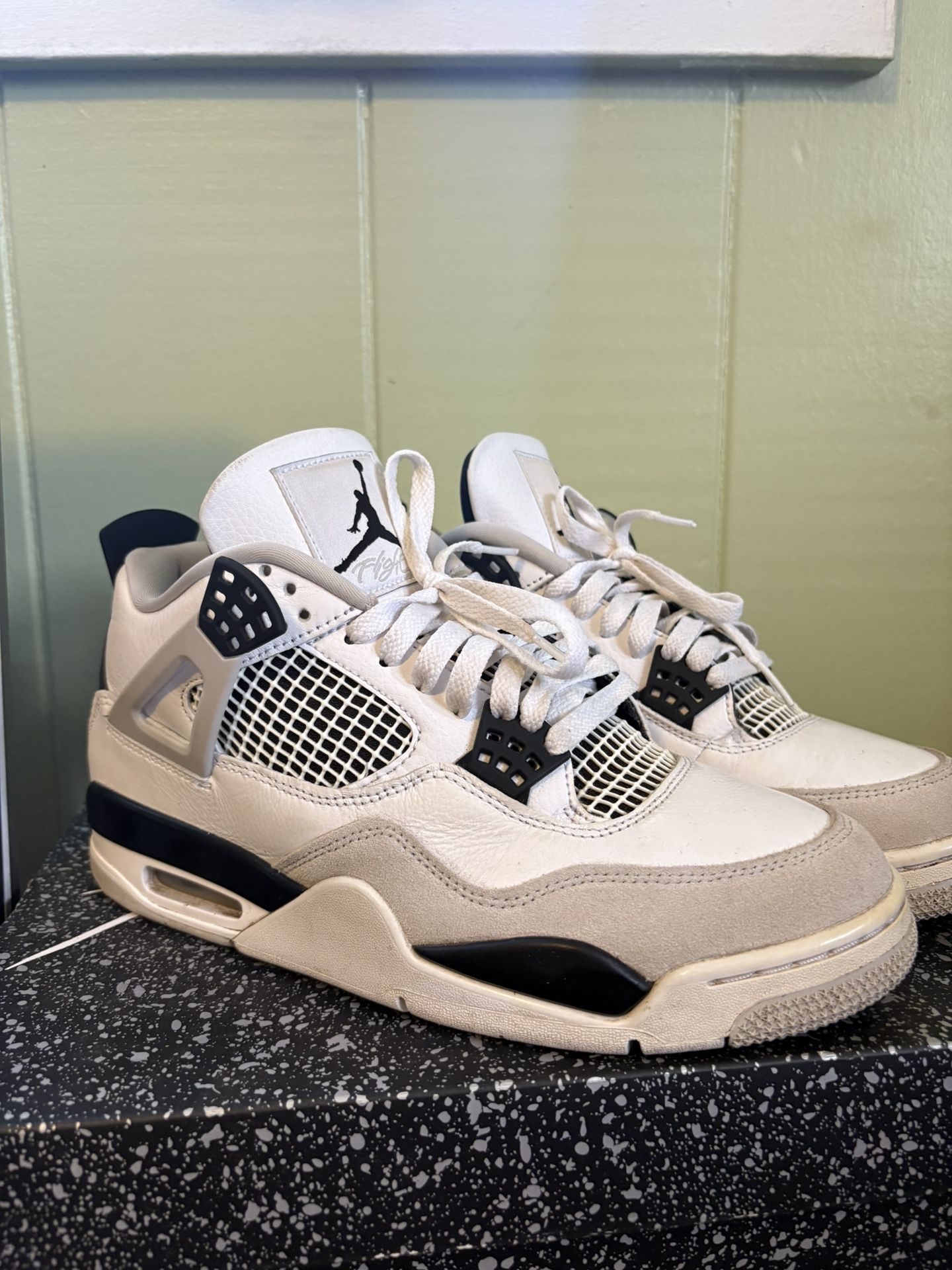 Jordan 4 Military Black 