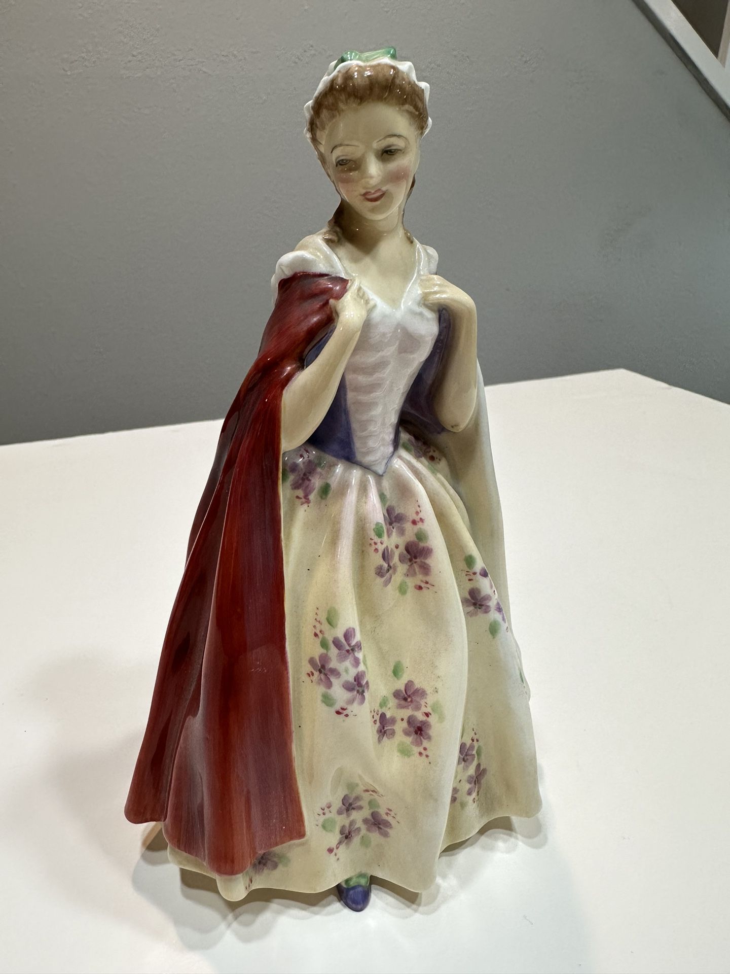 Vintage Royal Doulton Bess Bone China Figurine HN2002 1946