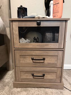Night stand