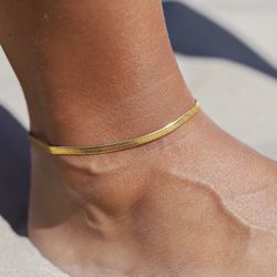 Anklet 