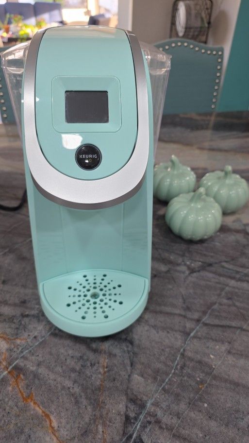 Keurig 2.0 Coffee Maker Like New