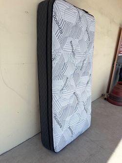 Twin mattress