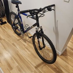 Men's Mountain Bike - Trek 4500