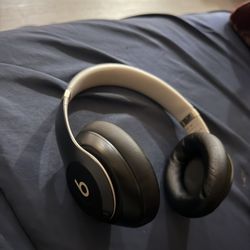 Beats Studio Pro