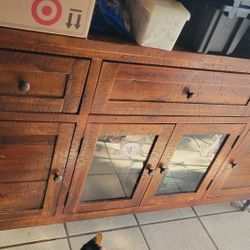 TV CONSOLE WITH SHELFS INSIDE