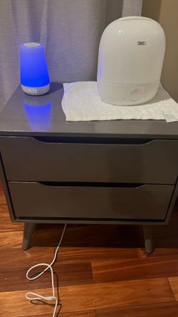 2 night stands + dresser