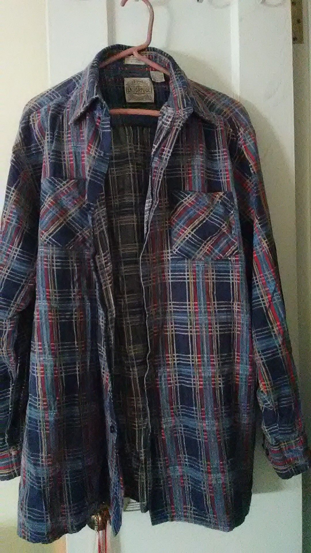 Men/Women Flannel Shirt, Size L - Pick-Up Only!