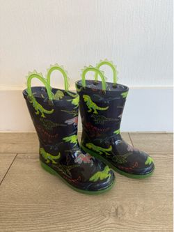 Rain boots for toddler size 10