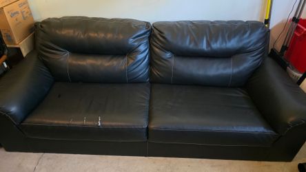FREE COUCH
