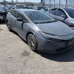 2023 Toyota Prius LE