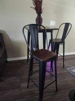 Coffee Table with 2 chairs-tall