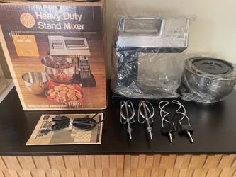 Vintage Stand Mixer, Attachments, Bowls, Manual & Box/New Never Used
