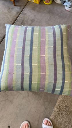 Pillow 13x13 Filled Premium