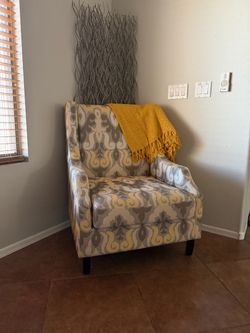Accent chairs