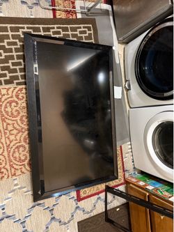 Flat Screen Vizio TV