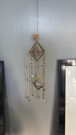 Crystal light catcher