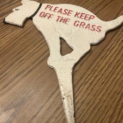 CAST IRON Keep Off Grass Dog pooping Warning Sign Yard Lawn Garden decor