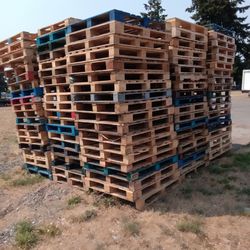 200 Block pallets 48x40 used