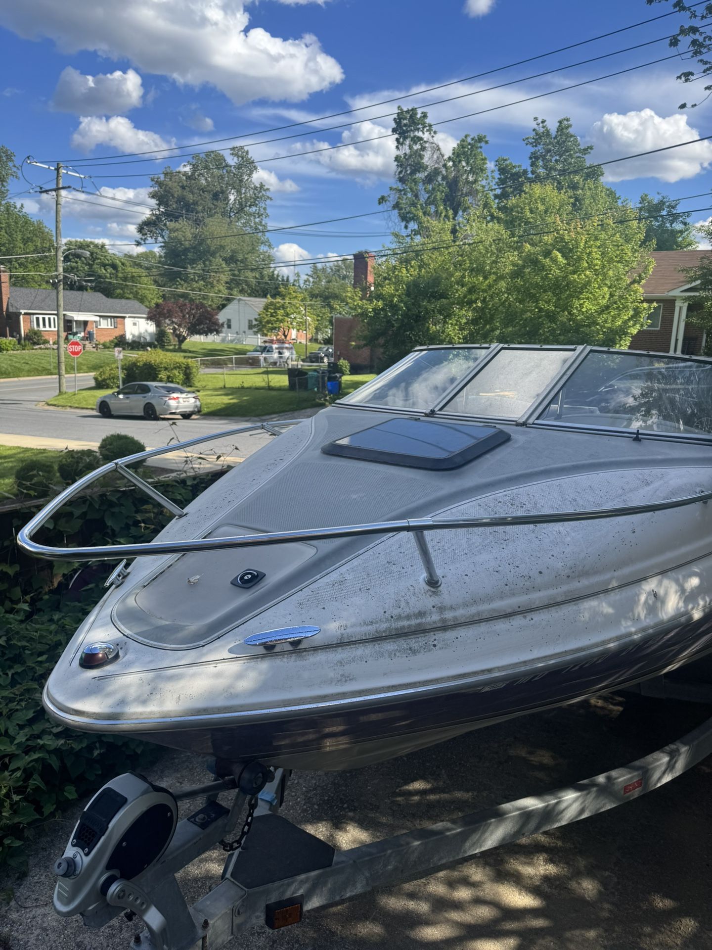 17 Foot Boat With Trailer